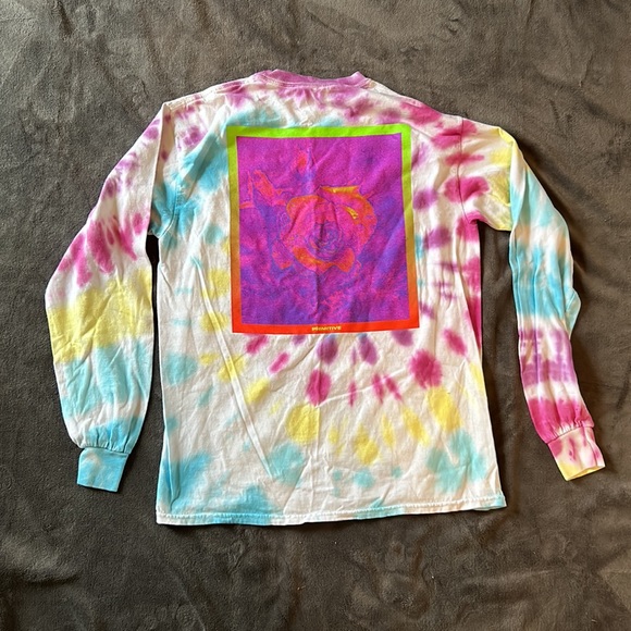 Primitive, long sleeve shirt - Picture 2 of 2